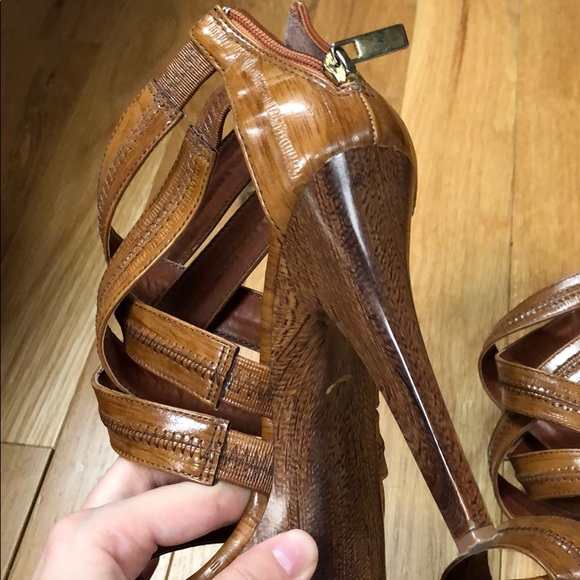 Heels - Picture 3 of 7